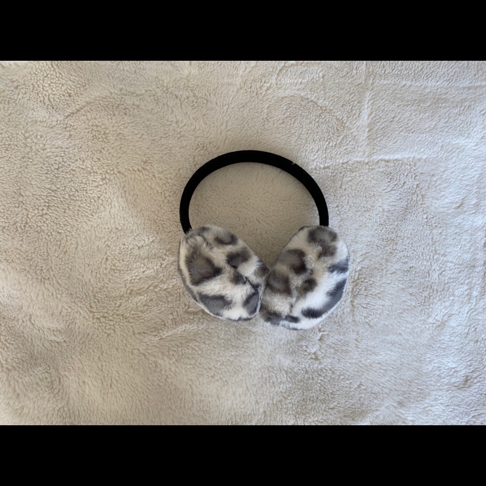 Leopard print earmuffs